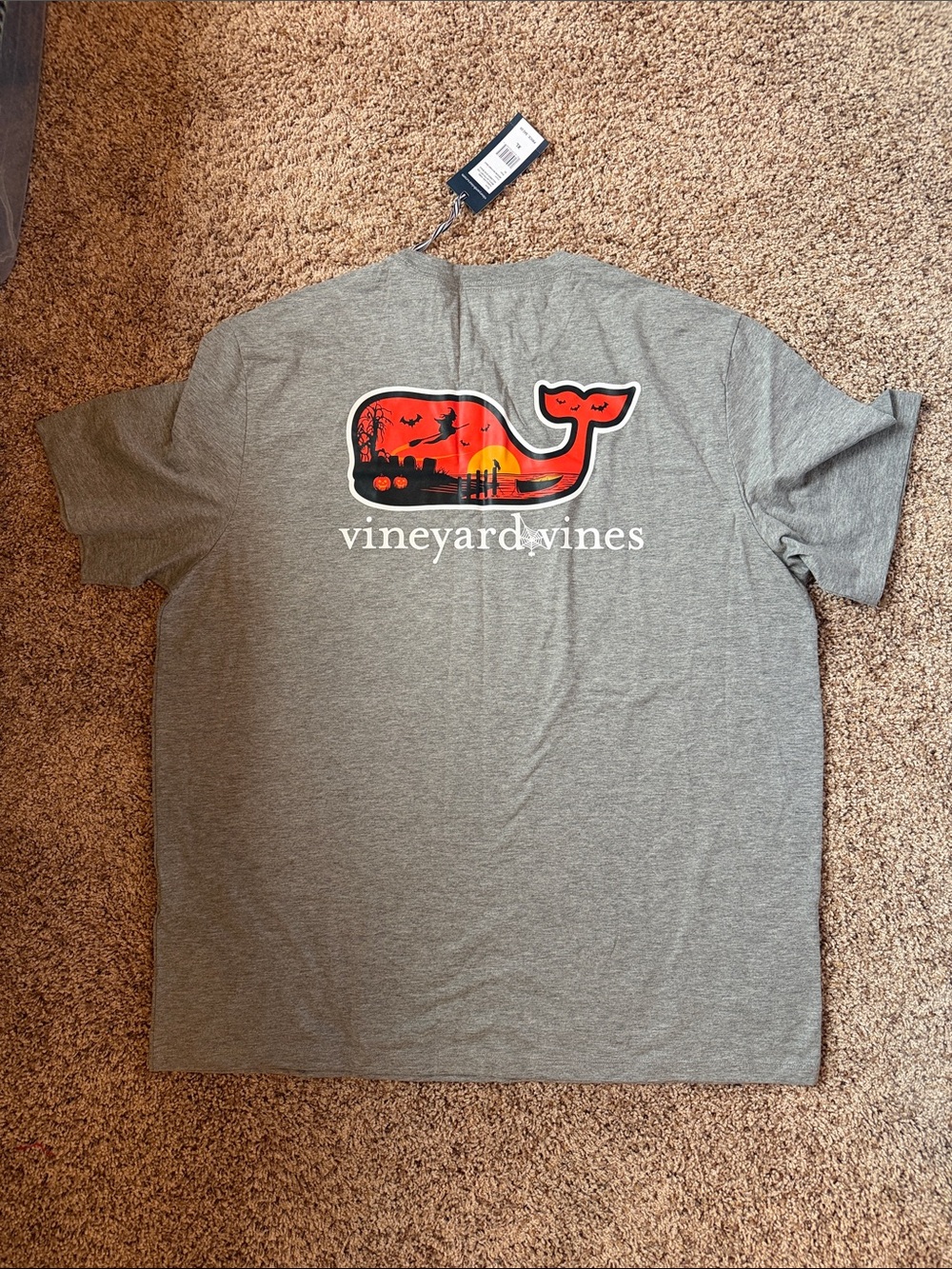 NWT Vineyard Vines Halloween Tshirt - XL - Picture 4 of 4